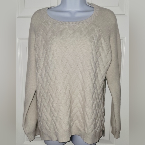 Cyrus Sweaters - Cyrus Women's Cream Crewneck Sweater XL